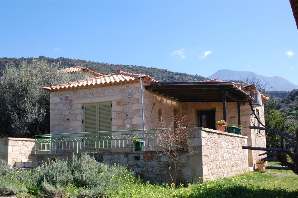 Amoni Holiday Homes Kardamyli Exterior foto